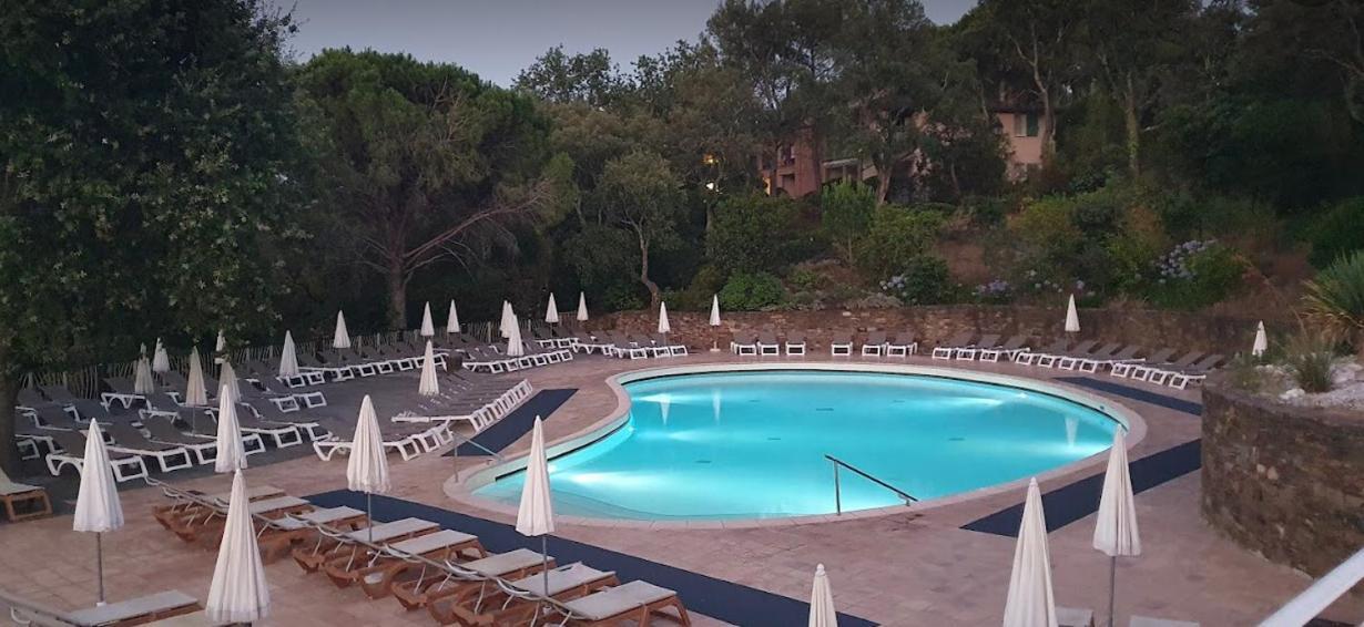 Charmant Appartement Village Restanques De Saint Tropez Grimaud Exterior photo