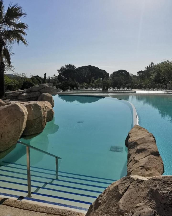 Charmant Appartement Village Restanques De Saint Tropez Grimaud Exterior photo
