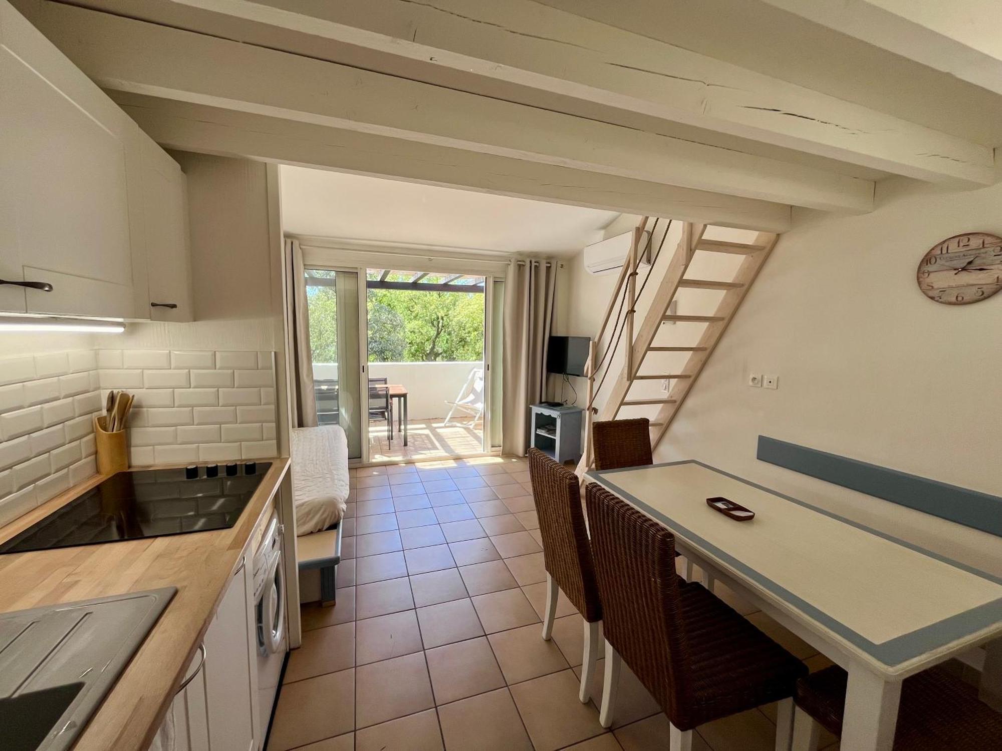 Charmant Appartement Village Restanques De Saint Tropez Grimaud Exterior photo